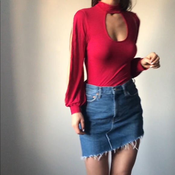 ⭐️Beautiful BEBE keyhole choker bodysuit - Picture 4 of 8